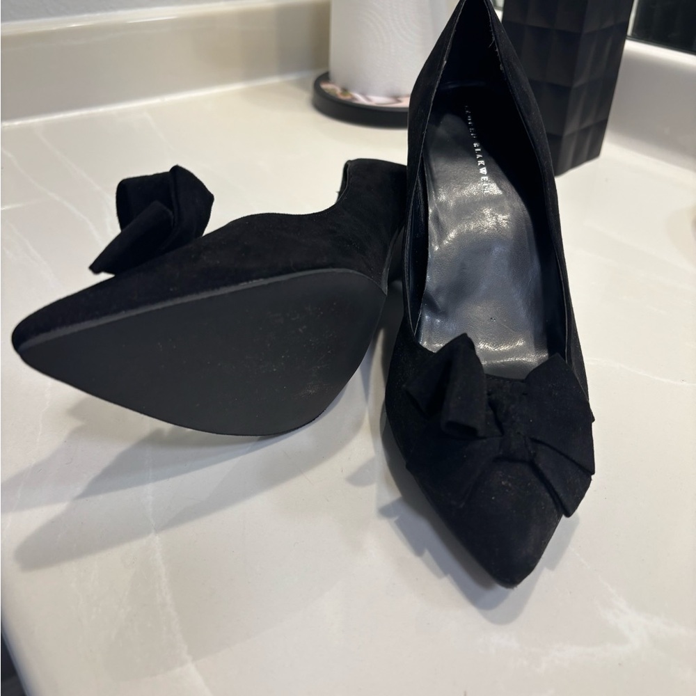 Elegant Black Women's Shoes with Bow Detail